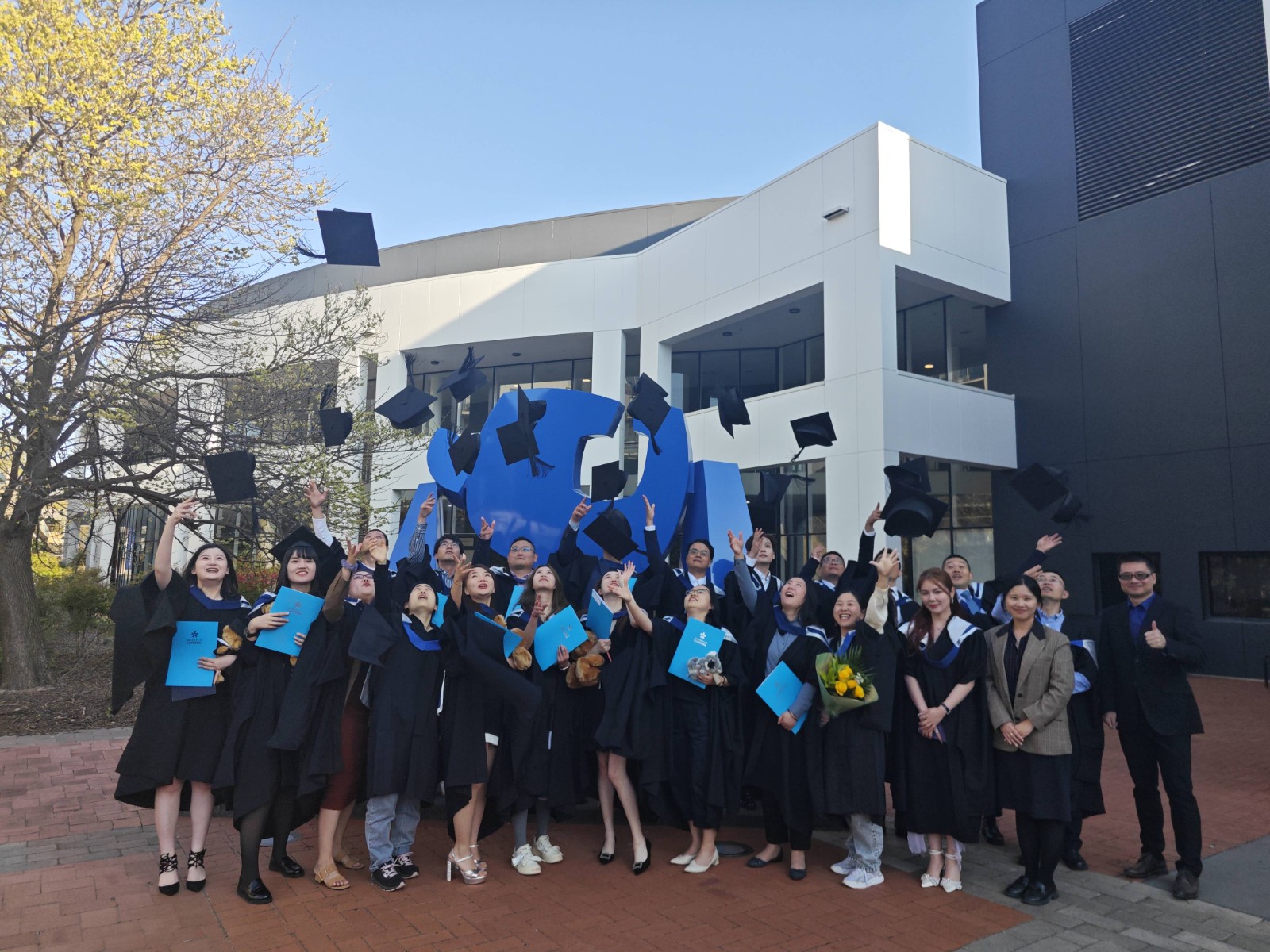 1695263111881051831.jpg 1695263111881051831.jpg