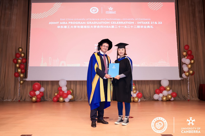 1700011787840024902.jpg 5-颁证21.jpg