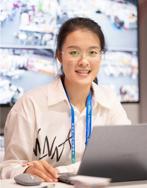 1731380764191062454.jpg kGIfeeQs.jpg